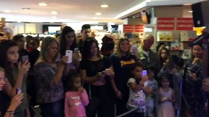 Lisandro Cuxi en show-case à Vence