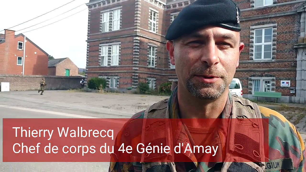 Thierry Walbrecq, chef de corps du 4e Génie, commente l'exercice