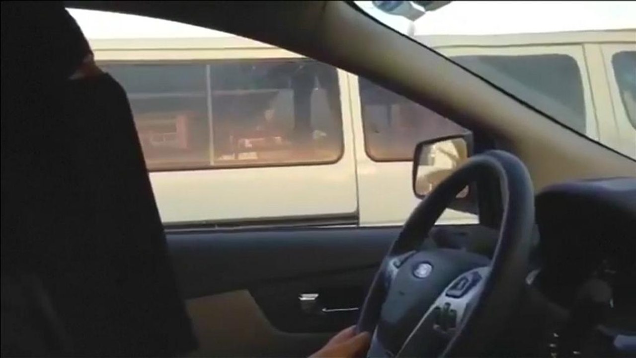 'Schlecht für die Eierstöcke': Feindbild Frau am Steuer