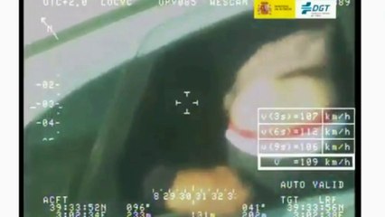 El vídeo del trasero sentado en la ventanilla de un coche que enfadó al Director de la DGT