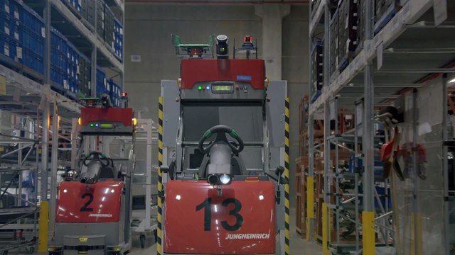 Audi RS 5 Coupe FTS (automated vehicle transport)