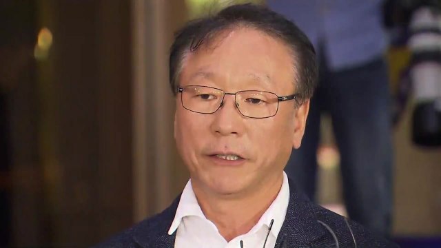 故 김광석 친형 김광복 씨 경찰 출석... 진실 규명에 최선 다할 것 / YTN