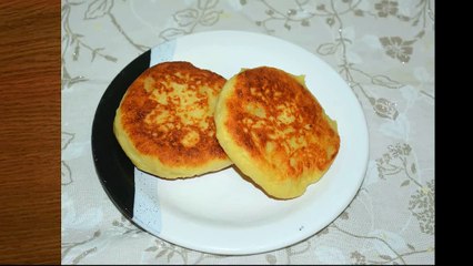 Bolinho de batata com queijo e presunto