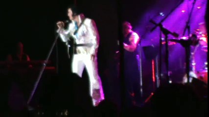 Ben Portsmouth sings 'Burning Love' Lake George 2017