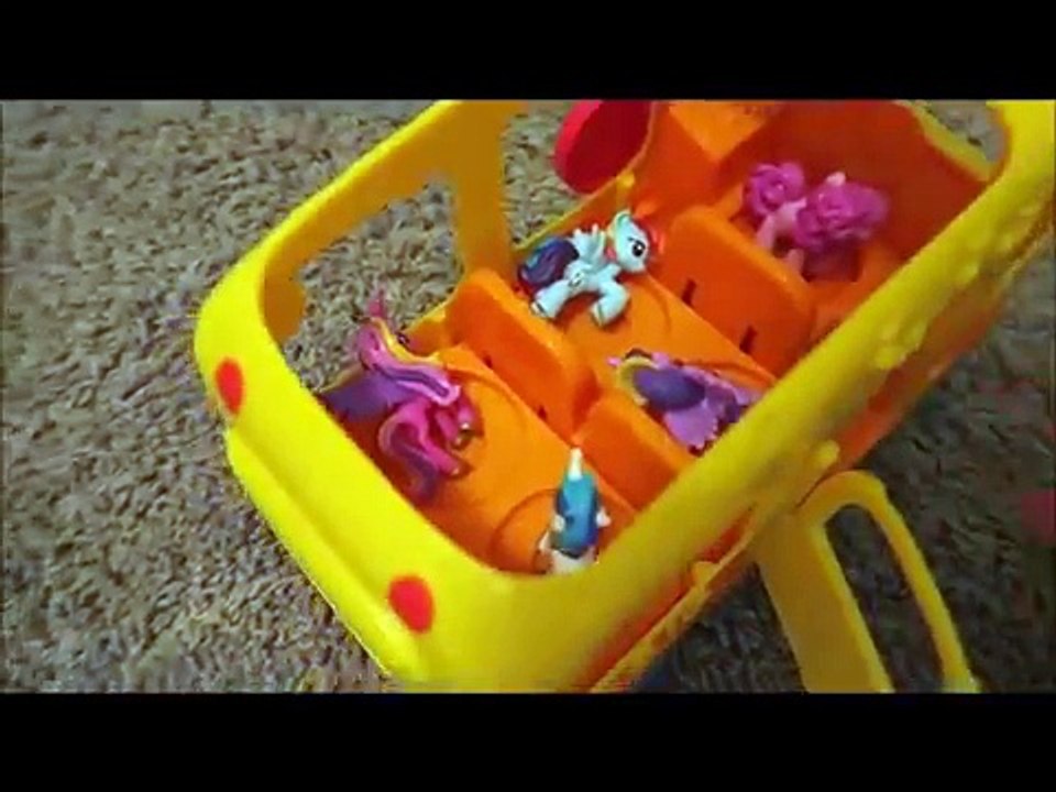 MLP | My Little Pony School Bus Ride | Princess Cadance | Shining Armor | Toy Video