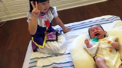 【お世話ごっこ #1】さなちゃんと「変な赤ちゃん」にミルクをあげよう！Bad Baby Play Feeding Milk | SaeSana