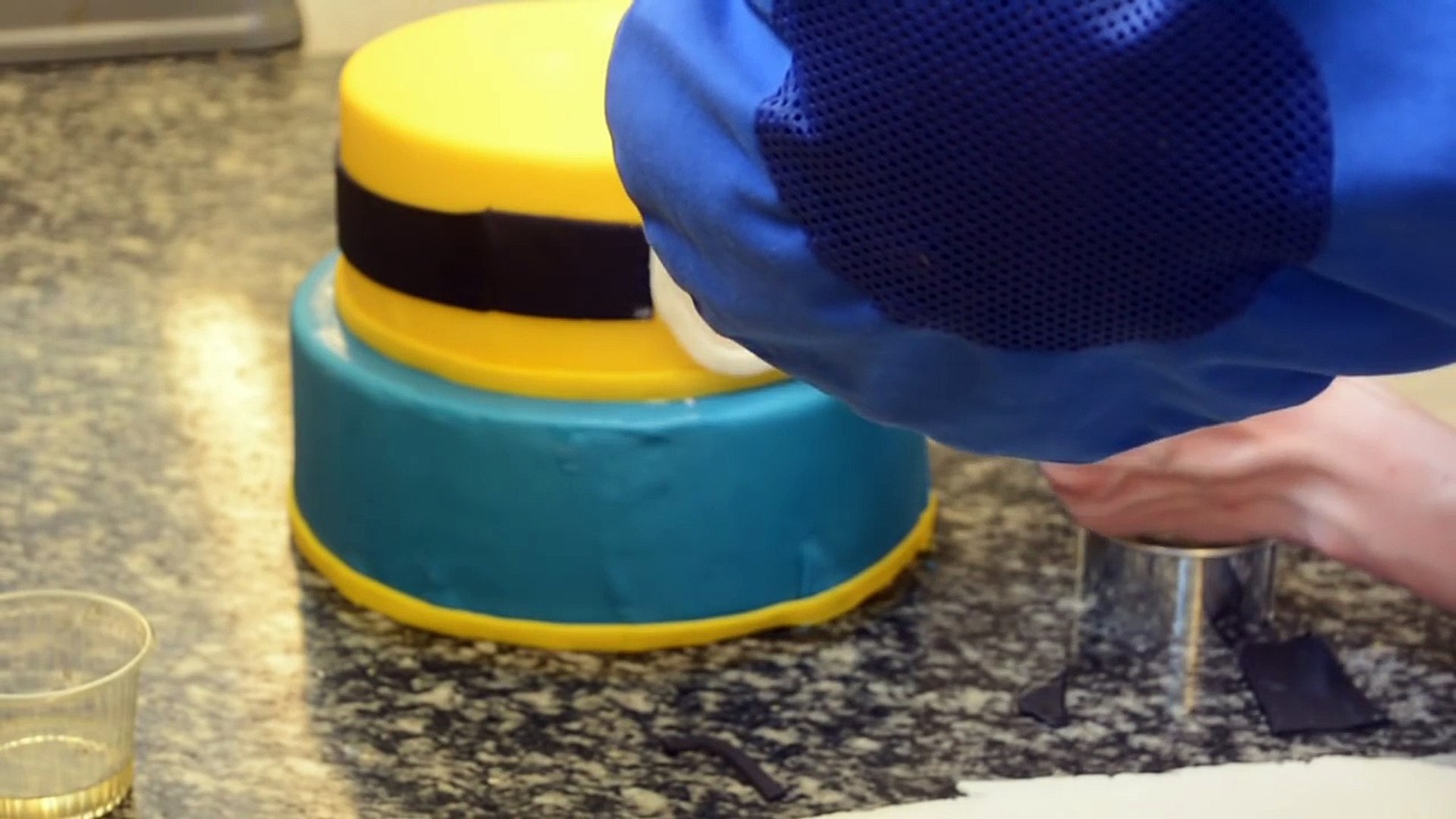 2 Stockige Minions Torte Cake Zum Selber Machen Von Einfachbacken Video Dailymotion