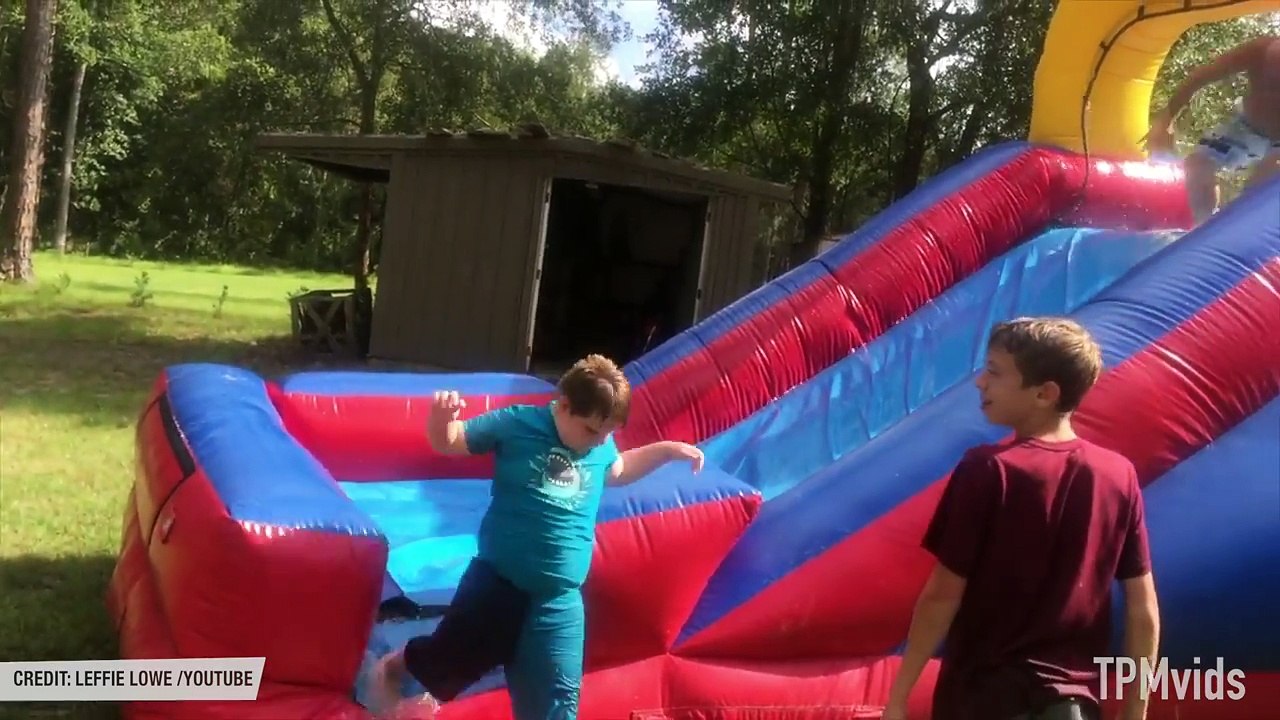 FUNNY WATER SLIDE FAILS | Water Park Fail