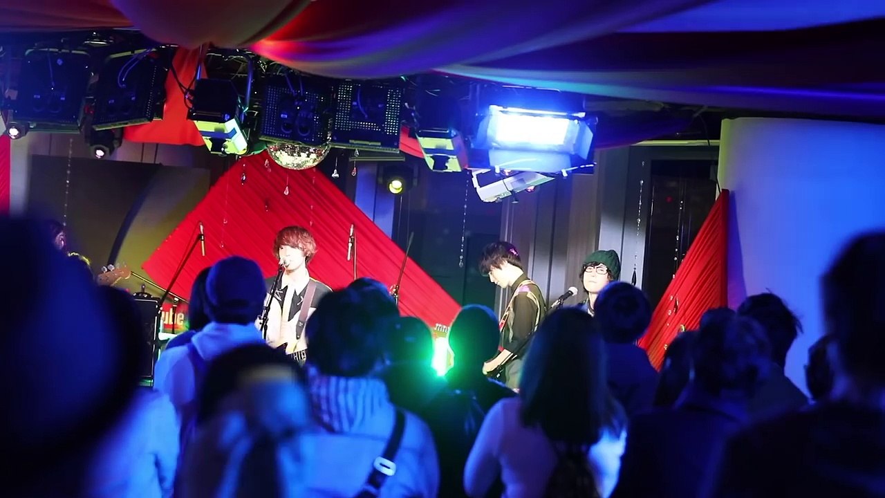 【LIVE映像】赤色のグリッターさんとコラボ-A3DjLSzT5cI