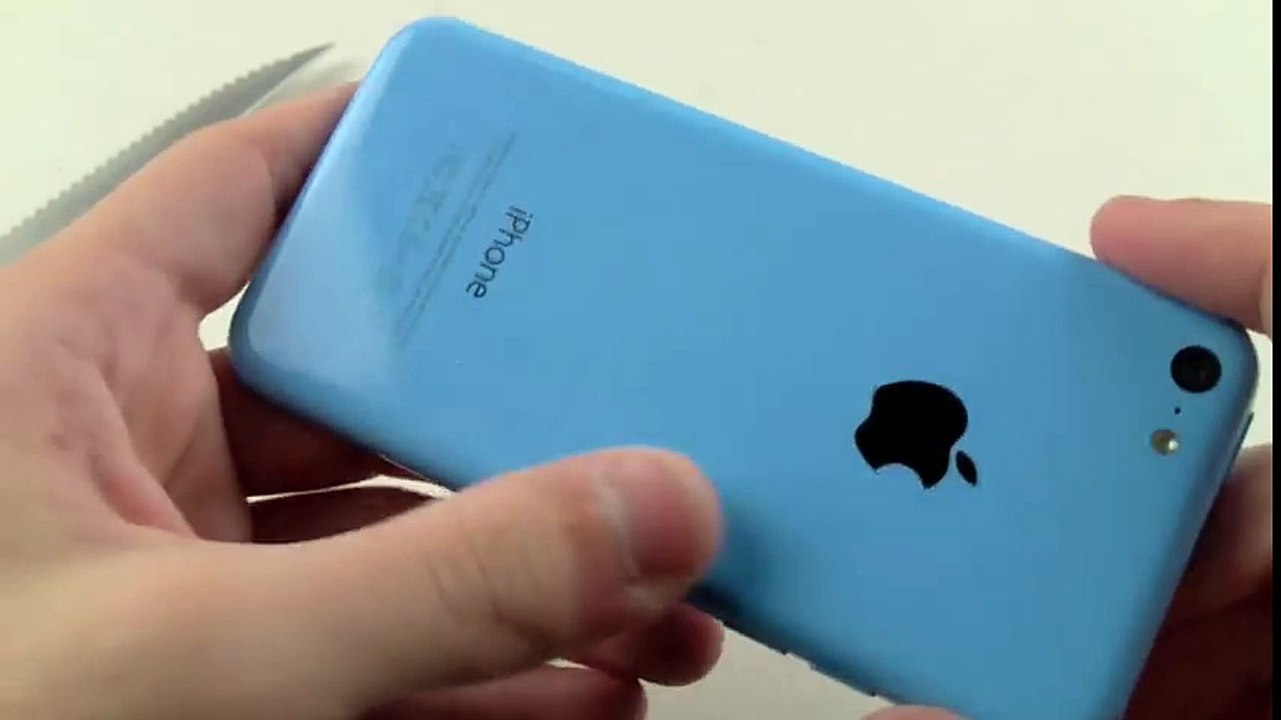 iPhone 5C Knife Scratch Screen Test