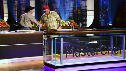 Christina Tosi Introduces The Cupcake Battle _ Season 8 Ep. 2 _ MASTERCHEF-Y_H0lviwyNE