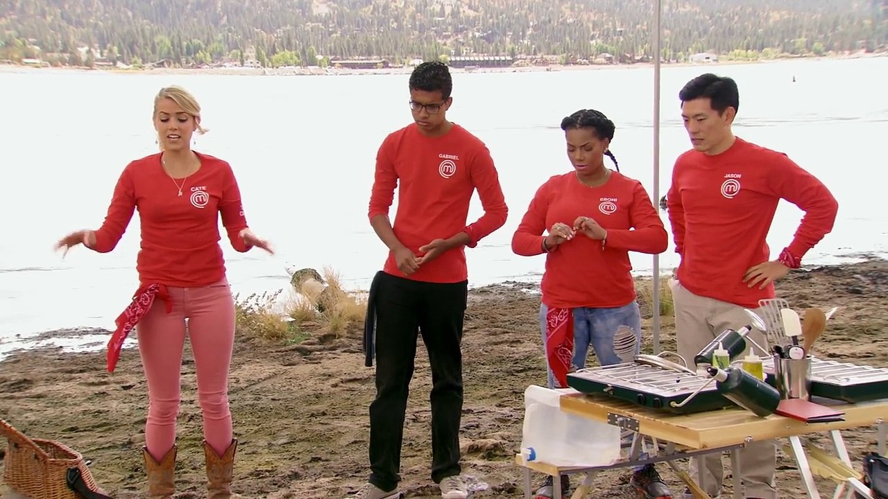 Gordon Ramsay Tells The Red Team To Speak Up _ Season 8 Ep. 15 _ MASTERCHEF-4AkR9farGL4