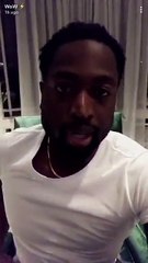 Dwyane Wade et LeBron James trinquent à leur réunion avec du vin rouge