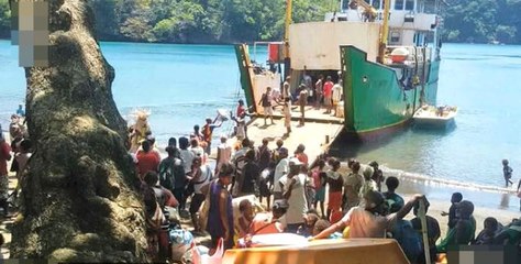 Vanuatu'daki Ambae Adası Yanardağ Tehdidi Altında