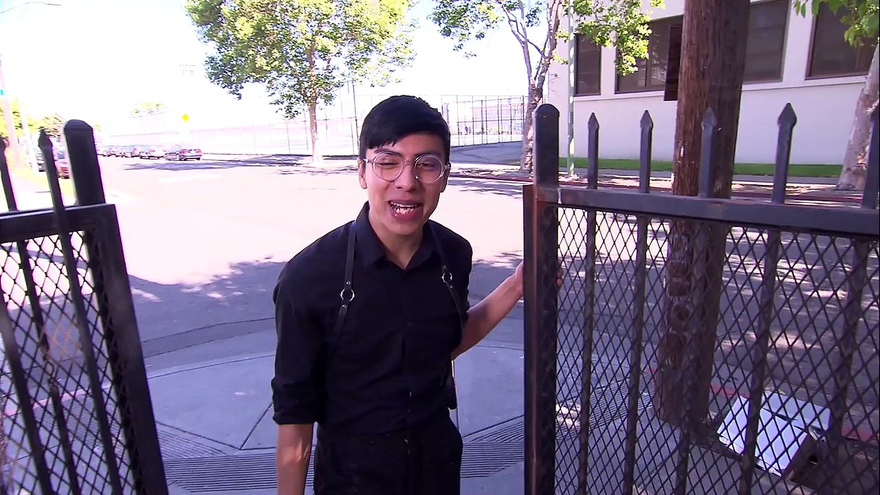 Designer on the Go - Michael _ Project Runway Season 16 _ Lifetime-zsNcwGMGWxo