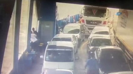 Yolcunun Feribottan Atlama Anları Kamerada