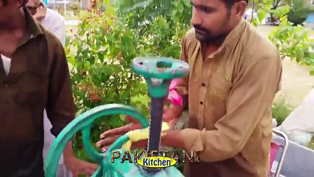 Pakistan Street Food: Gola Ganda - Shaved Ice - Snow Cones - Chuski - Ba