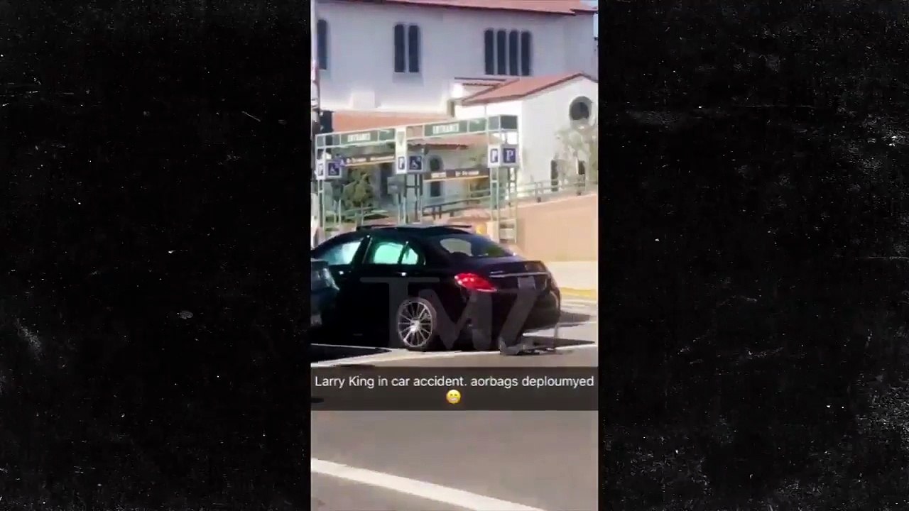 Larry King in Bev Hills Car Accident _ TMZ-hfhVdN7Vk2c
