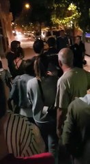 Els manifestants a Reus planten cara els policies espanyols