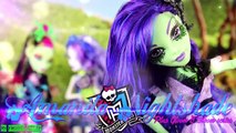 Doll Review: Monster High Amanita Nightshade | Gloom & Bloom