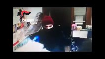 Rapina a Brindisi, arrestati quatto pregiudicati: ecco il VIDEO registrato dalle telecamere