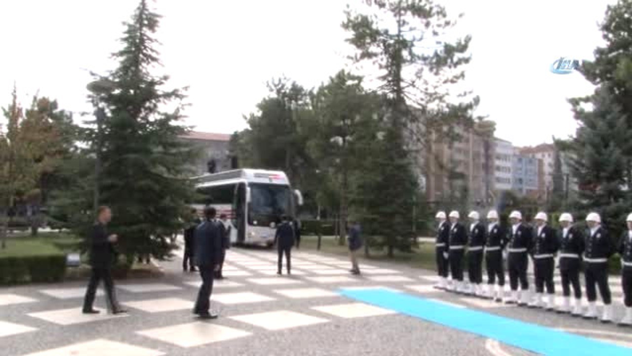 Başbakan Yıldırım Çorum Valiliğini Ziyaret Etti