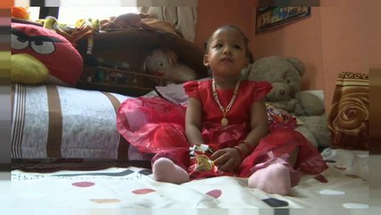 بالفيديو: طفلة في الثالثة من العمر تتحول إلى إلهة في نيبال