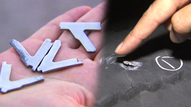 고속도로에 떨어진 철제 부품...차량 수십 대 타이어 파손 / YTN