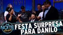 Danilo recebe festa de aniversário surpresa