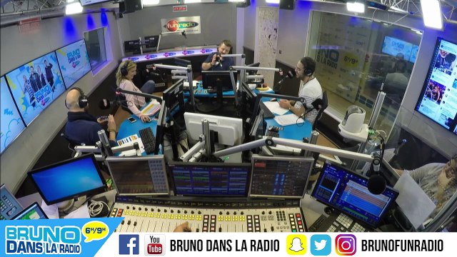 Elle demande son mec en Mariage en direct - Chanson du jour (28/09/2017)