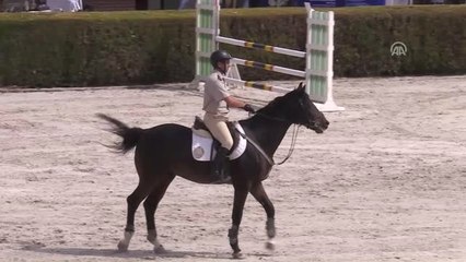 Başkentte Biniciler Engelleri Aştı