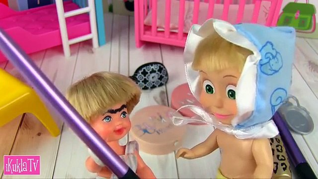 МАМИНА КОСМЕТИКА Bad baby Мама Барби, Маша и Медведь Вредные детки Мультик Дети Играют Куклы