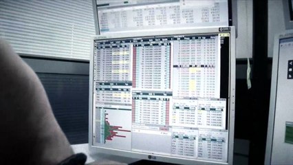 Dólar acompanha cenário internacional e permanece estável