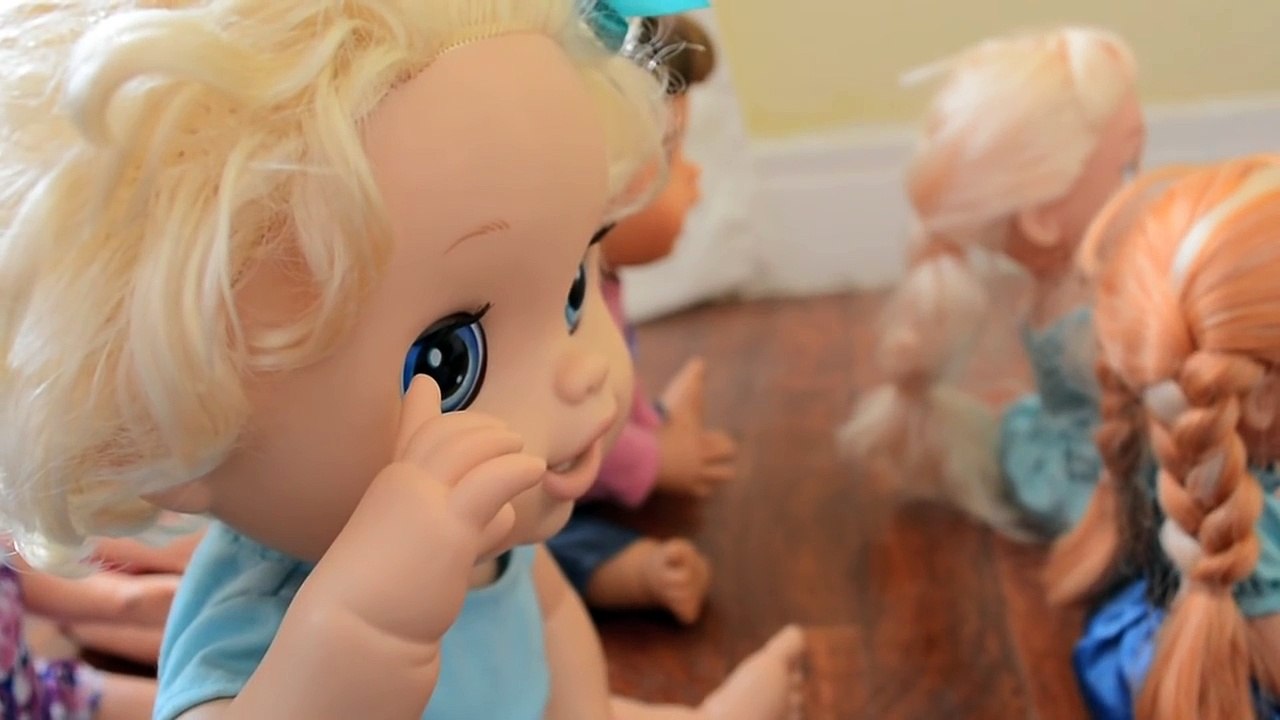 Naughty Baby Alive Clones! Part 1 - Molly Clones Herself For Valentines Day!