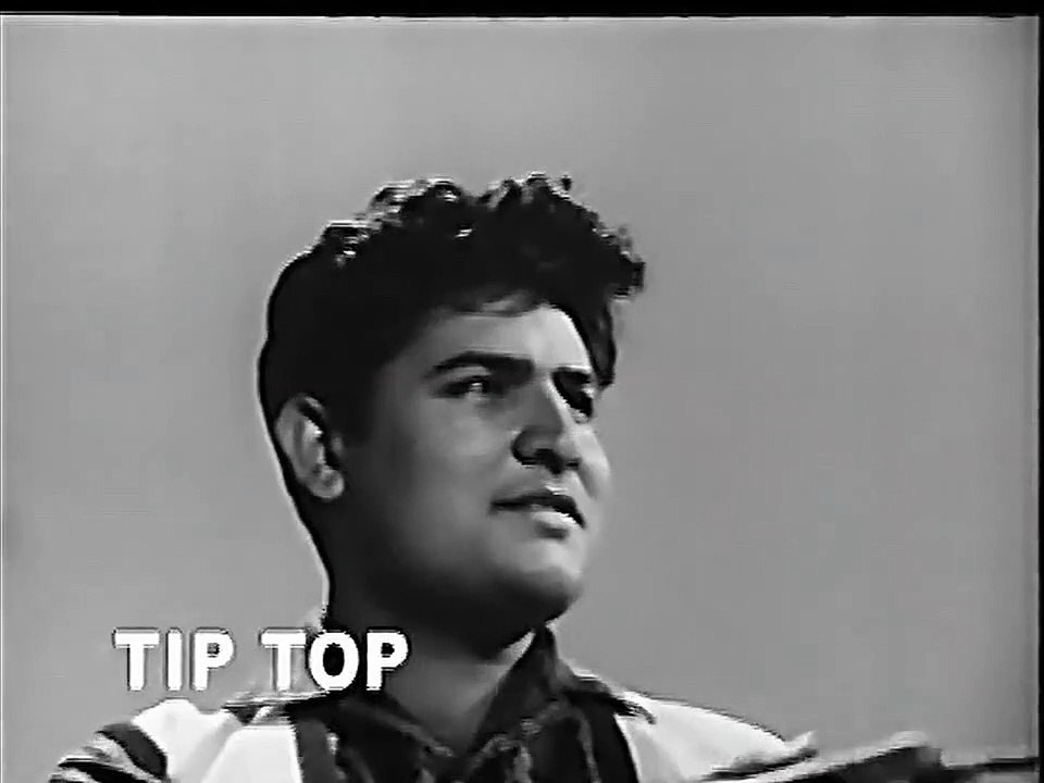 Woh Samnay Aa Jatay - Munir Hussain - Music Azam Baig - Film Barat ...