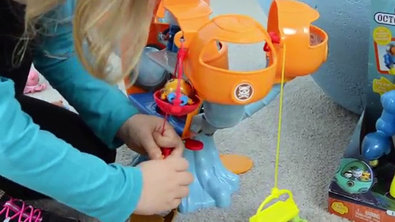 Kwazii and Dashi FIGHT. Octonauts toys fight. Disney Octonaut toys Play -Animation