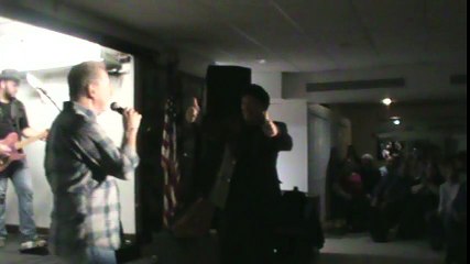 Ronnie McDowell & friend sing 'Your Cheatin Heart' 2017