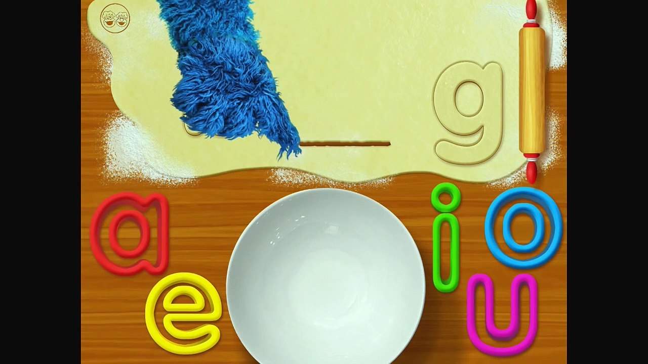 ALPHABET KITCHEN! COOKIE CALLS! Learn and Play with Cookie Monster! Sesame Street Games/Apps