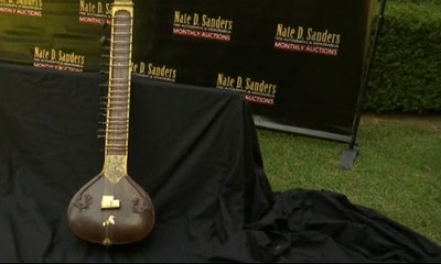 Sitar Bekas Anggota The Beatles Dilelang
