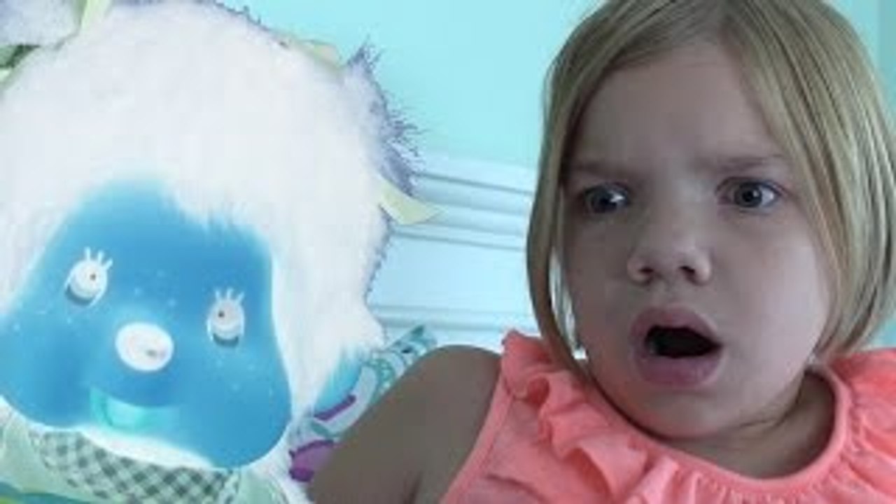 Sleeping girl ATTACKED by CREEPY MONKEYS! Monchhichi horror! - Time For Toys - Babyteeth4.mp4-