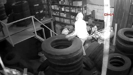 Eyüp'te Aynı İşyeri 10 Dakika Arayla İkinci Kez Soyuldu