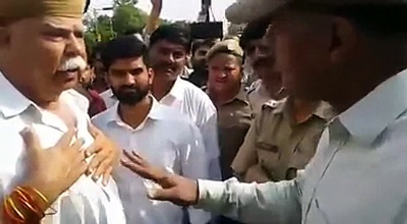 लोकेन्द्र सिंह कालवी का वीडियो जिसमे वो सुखदेव सिंह के लिए अपने आपको पुलिस के हवाले कर रहे हैं !!