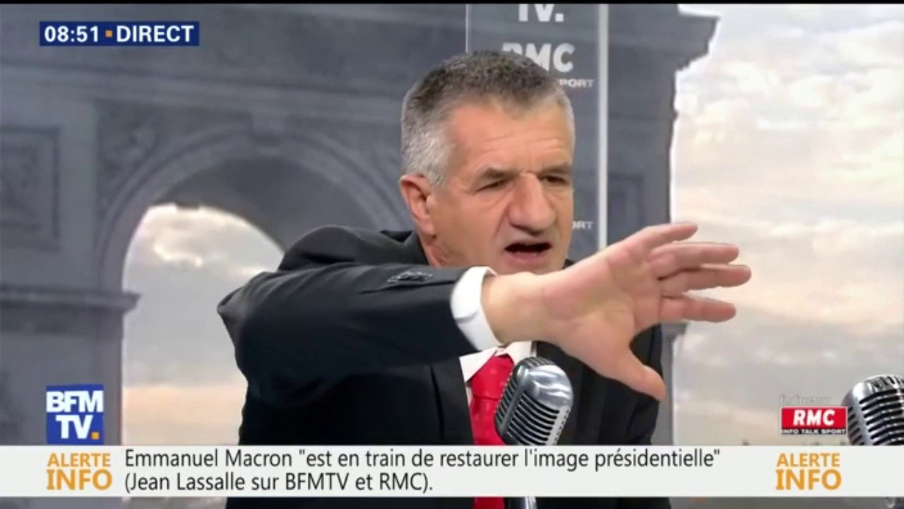 Pour Jean Lassalle, "Emmanuel Macron est en train de restaurer la fonction présidentielle"