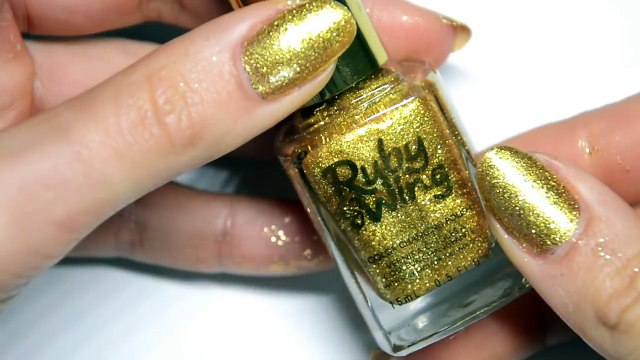 Tuto nail art baroque conseils débutants - spirales et gouttes en peinture-XnDFbheKW40