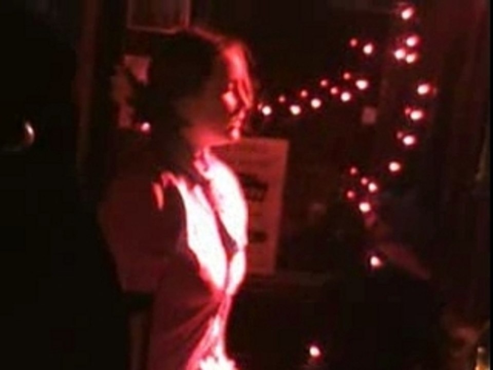 des notes et des mots au galway sur le thème de l'injustice