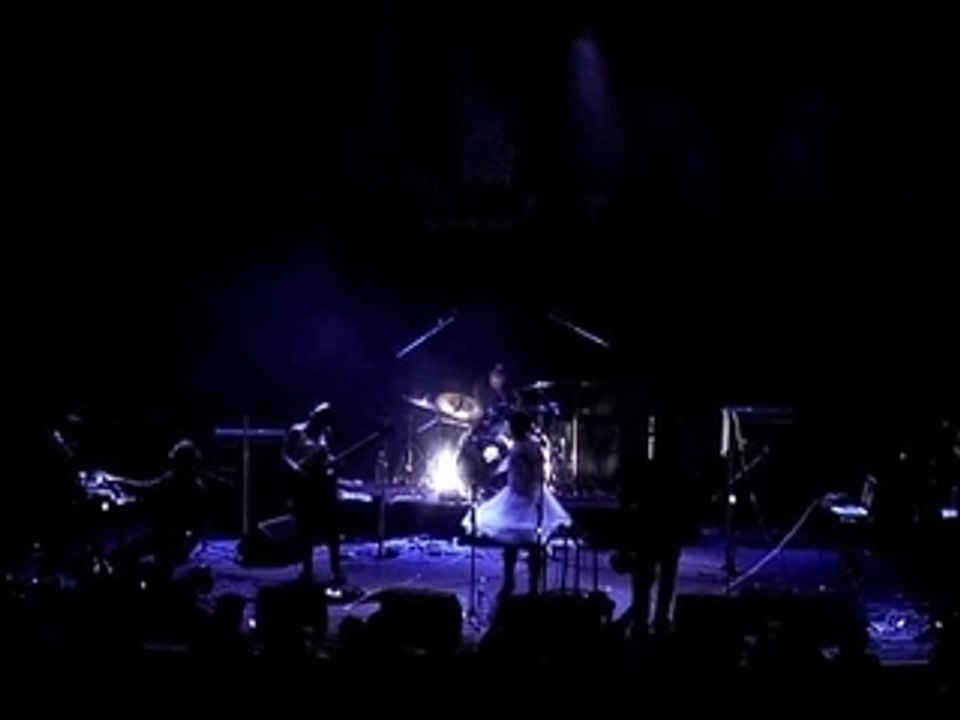 satine Trouble Rouble La Cigale Paris