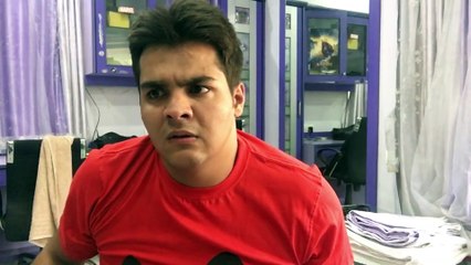 That one friend who sings all songs confidently with wrong lyrics