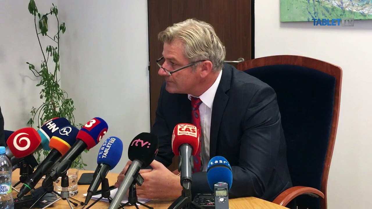 ZÁZNAM: B. BAČÍK: Žiadne miliónové odmeny sa advokátovi vo veci VEG vyplácať nebudú