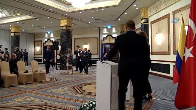 Dışişleri Bakanı Mevlüt Çavuşoğlu: Şu Andaki Barzani Yönetimin Bu Hatadan Dönemsi Gerekiyor.