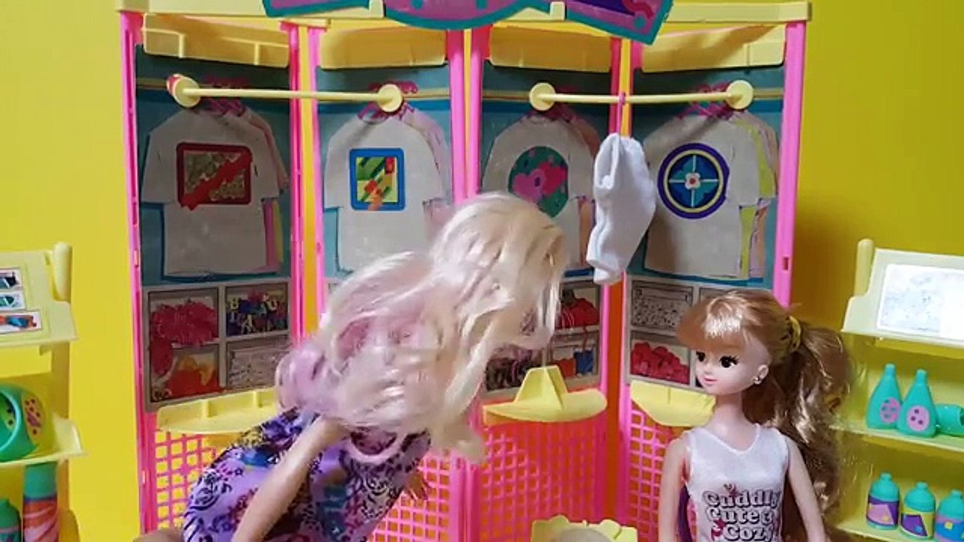 barbie fashion show mall playset